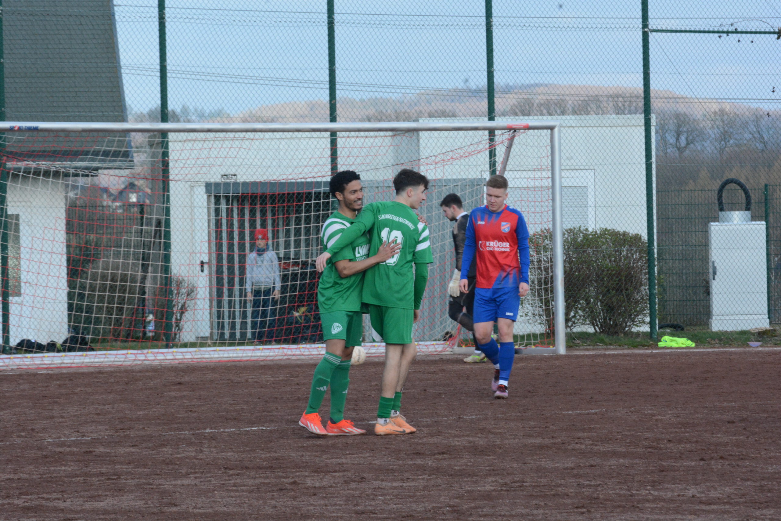 Erste schießt sich mit Kantersieg aus der Krise